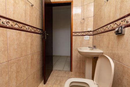 Casa de condomínio para alugar com 165m², 3 quartos e 2 vagasBanheiro 1