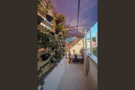 Apartamento à venda com 93m², 2 quartos e 1 vagaVaranda/Area de serviço