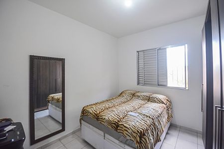 Apartamento à venda com 82m², 2 quartos e 1 vagaQuarto 2