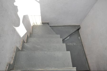 Casa para alugar com 58m², 1 quarto e sem vagaEscada