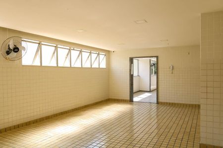 Apartamento para alugar com 50m², 2 quartos e 1 vagaÁrea comum - Salão de festas
