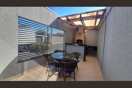 Apartamento para alugar com 65m², 2 quartos e 2 vagas Apartamento para alugar com 65m², 2 quartos e 2 vagasÁrea comum - Churrasqueira