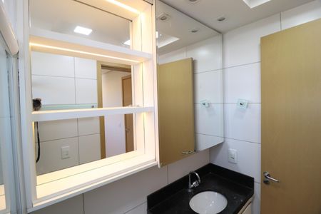 Apartamento para alugar com 65m², 2 quartos e 2 vagasBanheiro do Quarto 2