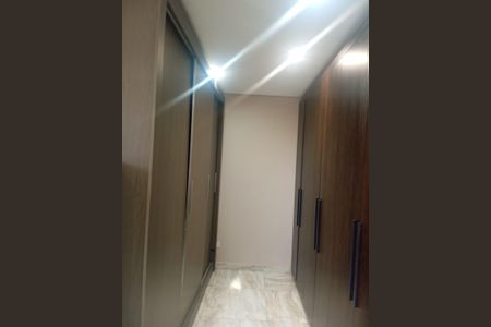 Casa à venda com 450m², 4 quartos e 4 vagasQuarto