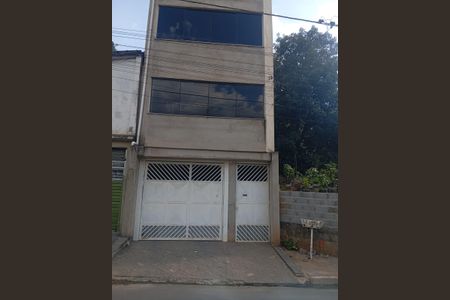 Casa à venda com 450m², 4 quartos e 4 vagasFachada