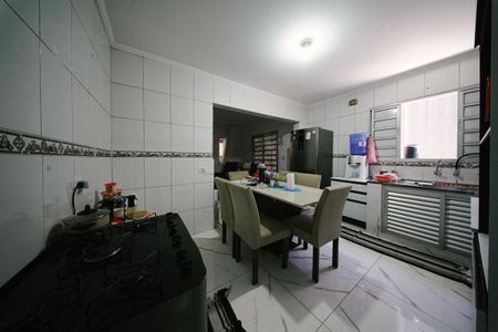 Casa para alugar com 80m², 4 quartos e 3 vagas Casa para alugar com 80m², 4 quartos e 3 vagasCozinha