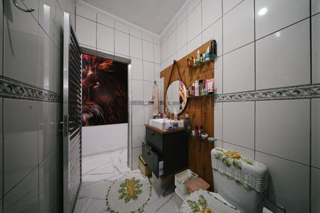 Casa para alugar com 80m², 4 quartos e 3 vagas Casa para alugar com 80m², 4 quartos e 3 vagasBanheiro