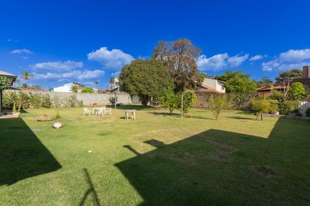 Casa de condomínio à venda com 1250m², 3 quartos e 3 vagasQuintal