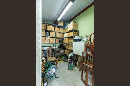 Casa de condomínio à venda com 1250m², 3 quartos e 3 vagasCômodo da Casa de Fundo