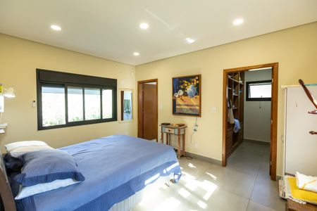 Casa de condomínio à venda com 1250m², 3 quartos e 3 vagasSuíte