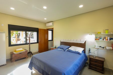 Casa de condomínio à venda com 1250m², 3 quartos e 3 vagasSuíte