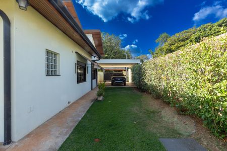 Casa de condomínio à venda com 1250m², 3 quartos e 3 vagasEntrada da Garagem