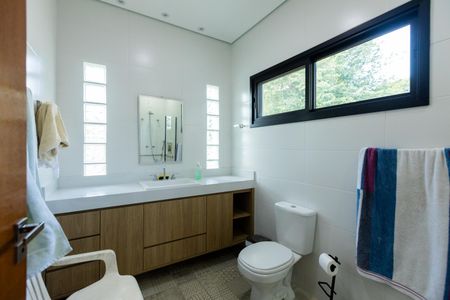 Casa de condomínio à venda com 1250m², 3 quartos e 3 vagasBanheiro Social