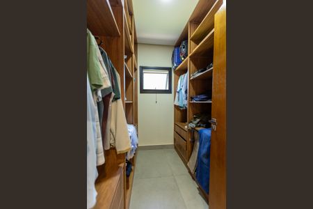 Casa de condomínio à venda com 1250m², 3 quartos e 3 vagasCloset da Suíte