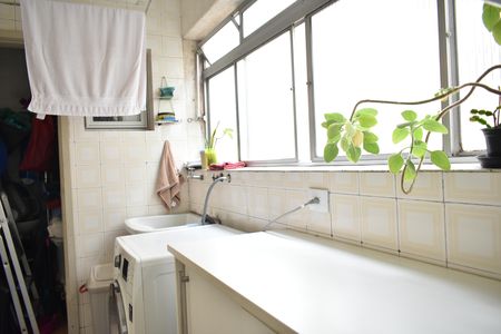 Apartamento à venda com 98m², 3 quartos e 1 vagaÁrea de Serviço