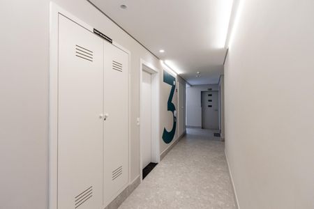 Studio à venda com 46m², 1 quarto e sem vagaHall do Andar