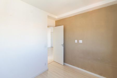Quarto 1 de apartamento para alugar com 2 quartos, 45m² em Jardim Santo Estevao, Carapicuíba