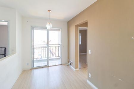 Sala de apartamento para alugar com 2 quartos, 45m² em Jardim Santo Estevao, Carapicuíba