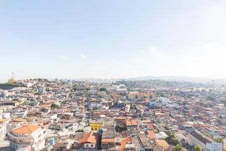 Vista 2 de apartamento para alugar com 2 quartos, 45m² em Jardim Santo Estevao, Carapicuíba