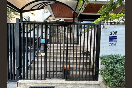 Apartamento à venda com 119m², 3 quartos e 2 vagasFachada