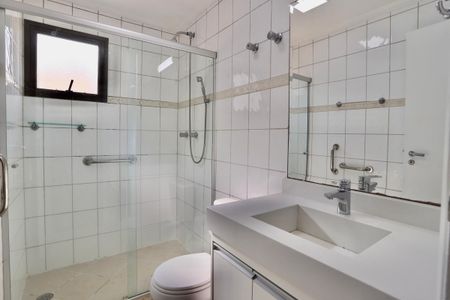 Apartamento à venda com 119m², 3 quartos e 2 vagasBanheiro da Suíte