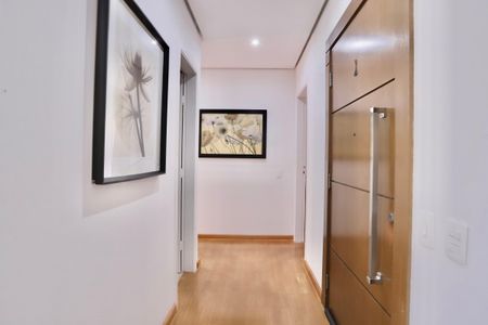 Apartamento à venda com 119m², 3 quartos e 2 vagasCorredor