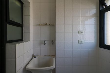 Apartamento para alugar com 67m², 2 quartos e 1 vagaÁrea de Serviço
