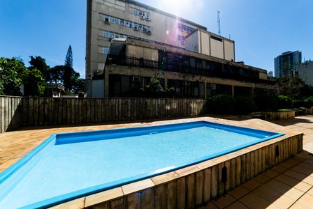 Apartamento para alugar com 130m², 2 quartos e 1 vagaÁrea comum - Piscina 1
