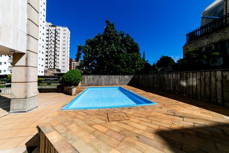 Apartamento para alugar com 130m², 2 quartos e 1 vagaÁrea comum - Piscina 1