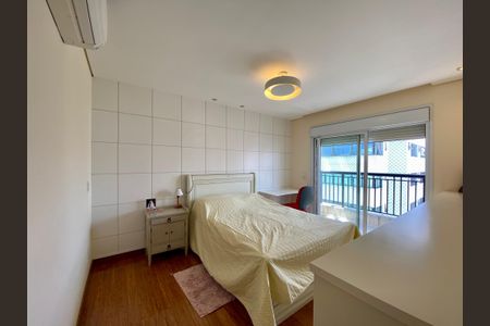 Apartamento à venda com 245m², 4 quartos e 4 vagasQuarto