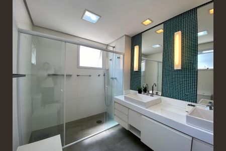 Apartamento à venda com 245m², 4 quartos e 4 vagasBanheiro