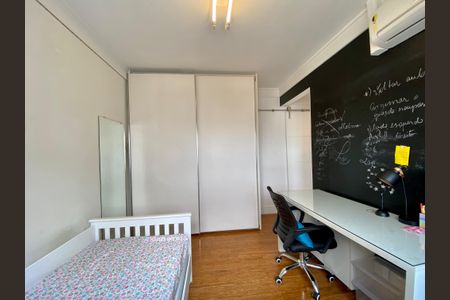 Apartamento à venda com 245m², 4 quartos e 4 vagasQuarto