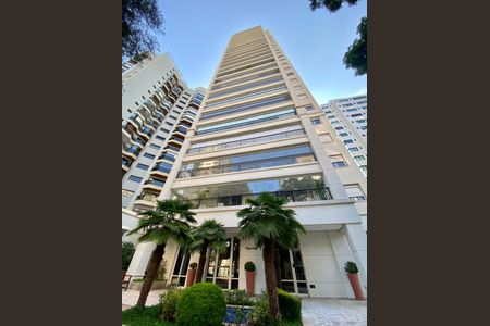 Apartamento à venda com 245m², 4 quartos e 4 vagasFachada