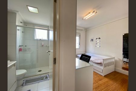 Apartamento à venda com 245m², 4 quartos e 4 vagasBanheiro