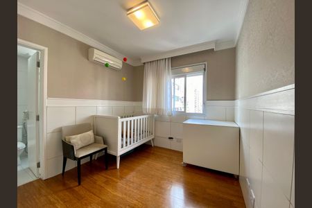 Apartamento à venda com 245m², 4 quartos e 4 vagasQuarto
