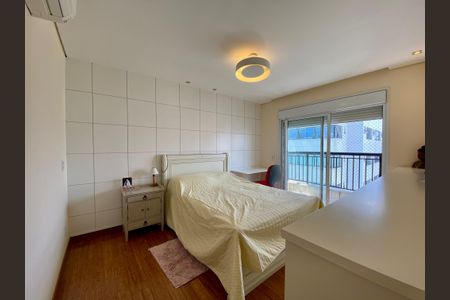 Apartamento à venda com 245m², 4 quartos e 4 vagasQuarto