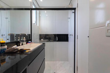 Apartamento à venda com 270m², 4 quartos e 3 vagasBanheiro social