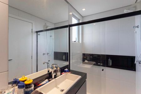 Apartamento à venda com 270m², 4 quartos e 3 vagasBanheiro social