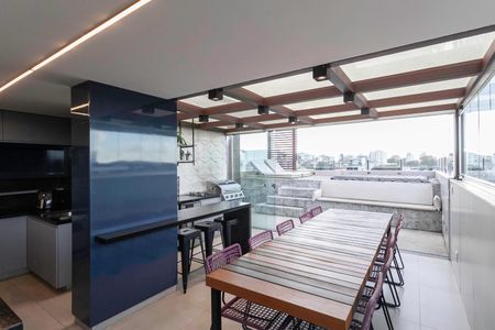 Apartamento à venda com 270m², 4 quartos e 3 vagasCobertura - Cozinha