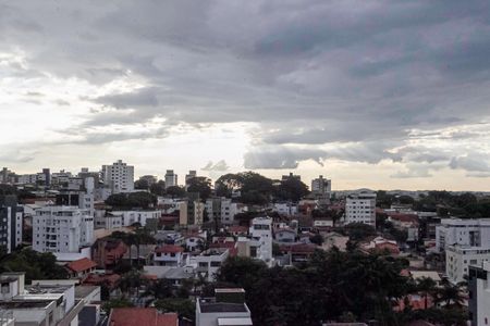 Apartamento à venda com 270m², 4 quartos e 3 vagasVista da suíte 3