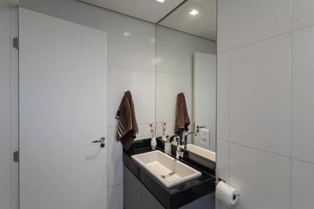 Apartamento à venda com 270m², 4 quartos e 3 vagasBanheiro da suíte 1