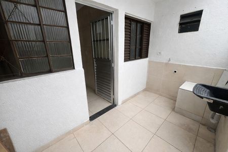Área de serviço de casa para alugar com 2 quartos, 40m² em Parque Novo Lar, São Paulo