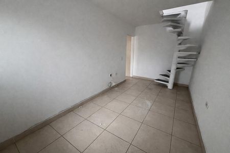 Quarto de casa para alugar com 2 quartos, 40m² em Parque Novo Lar, São Paulo