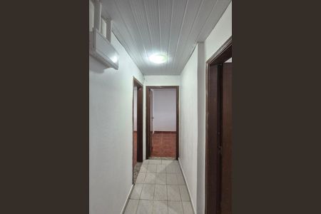 Casa para alugar com 128m², 2 quartos e 2 vagasCorredor 