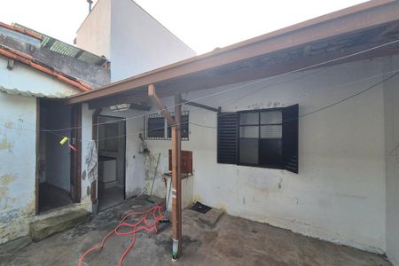 Casa para alugar com 128m², 2 quartos e 2 vagasQuintal 