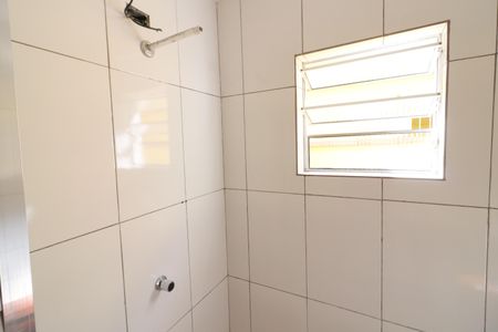 Banheiro de casa para alugar com 1 quarto, 30m² em Veloso, Osasco