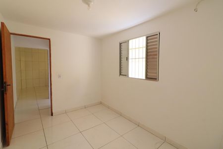 Sala/Quarto de casa para alugar com 1 quarto, 30m² em Veloso, Osasco