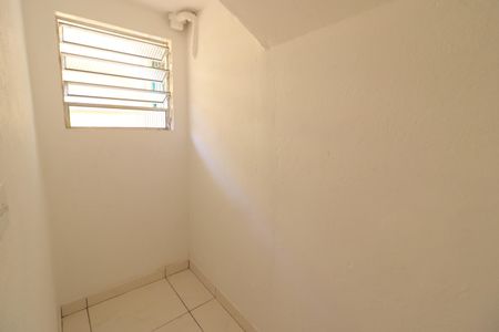 Sala/Quarto de casa para alugar com 1 quarto, 30m² em Veloso, Osasco