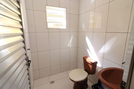 Banheiro de casa para alugar com 1 quarto, 30m² em Veloso, Osasco