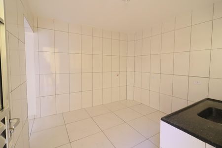 Cozinha de casa para alugar com 1 quarto, 30m² em Veloso, Osasco